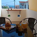 Local Paradise Xilokastro Apartman *