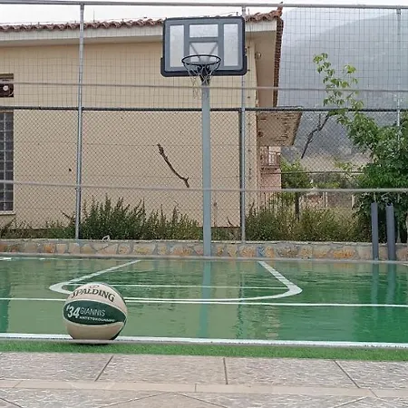 Local Paradise Xilokastro