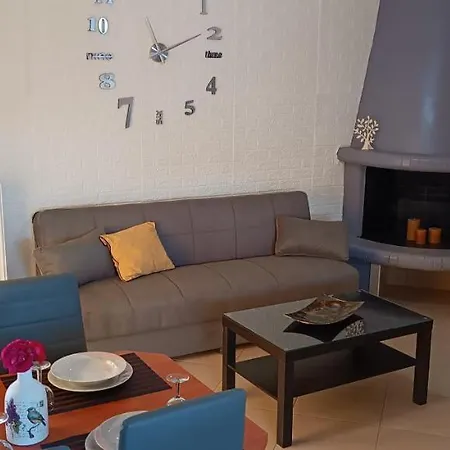 Local Paradise Xilokastro Apartment *