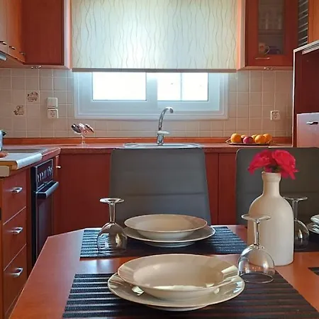 Local Paradise Xilokastro * קסילוקסטרו