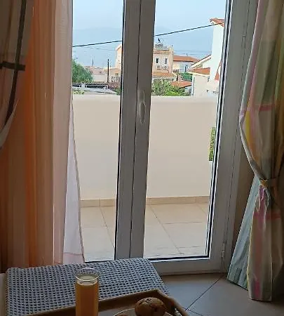 Local Paradise Xilokastro * קסילוקסטרו