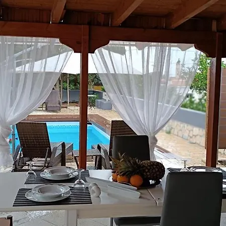 Local Paradise Xilokastro *