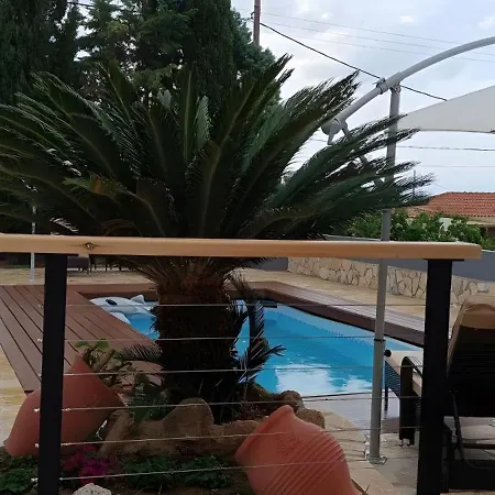 Local Paradise Xilokastro Apartment *