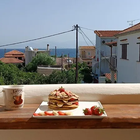 Local Paradise Xilokastro Apartment *