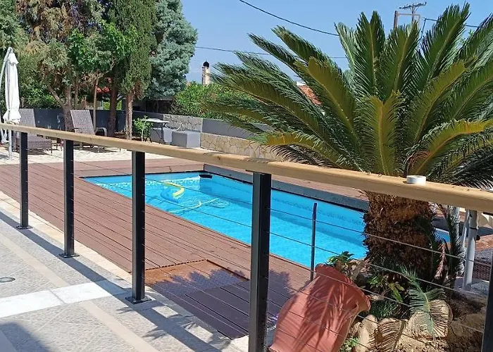 Local Paradise Xilokastro * Xylokastro