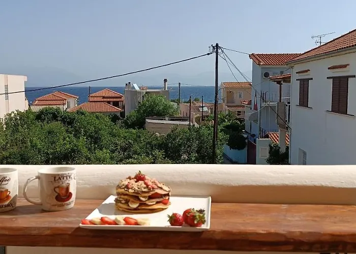 Local Paradise Xilokastro * Xylokastro