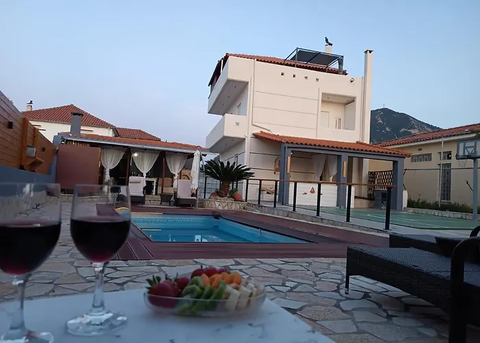 Local Paradise Xilokastro Apartmán *