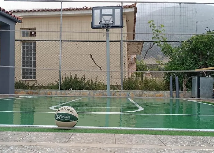 Local Paradise Xilokastro