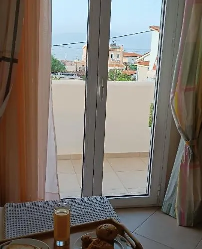 Local Paradise Xilokastro * Xylokastro