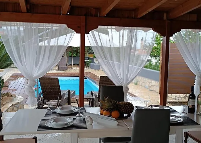 Local Paradise Xilokastro *