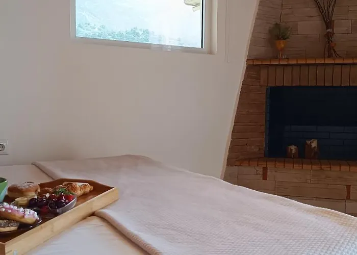 Local Paradise Xilokastro * Xylokastro